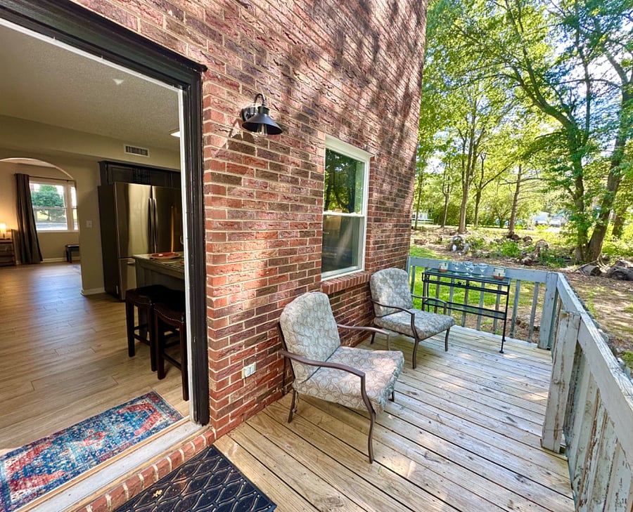 Deck with outdoor furniture

Main level