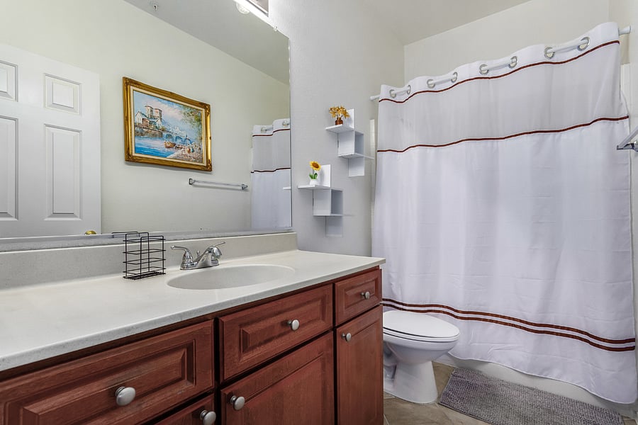 1702 E Bell Rd 189 - Upstairs bathroom