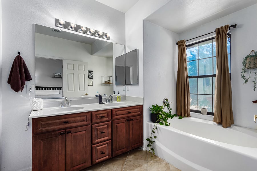 1702 E Bell Rd 189 - Bedroom 1 Bathroom