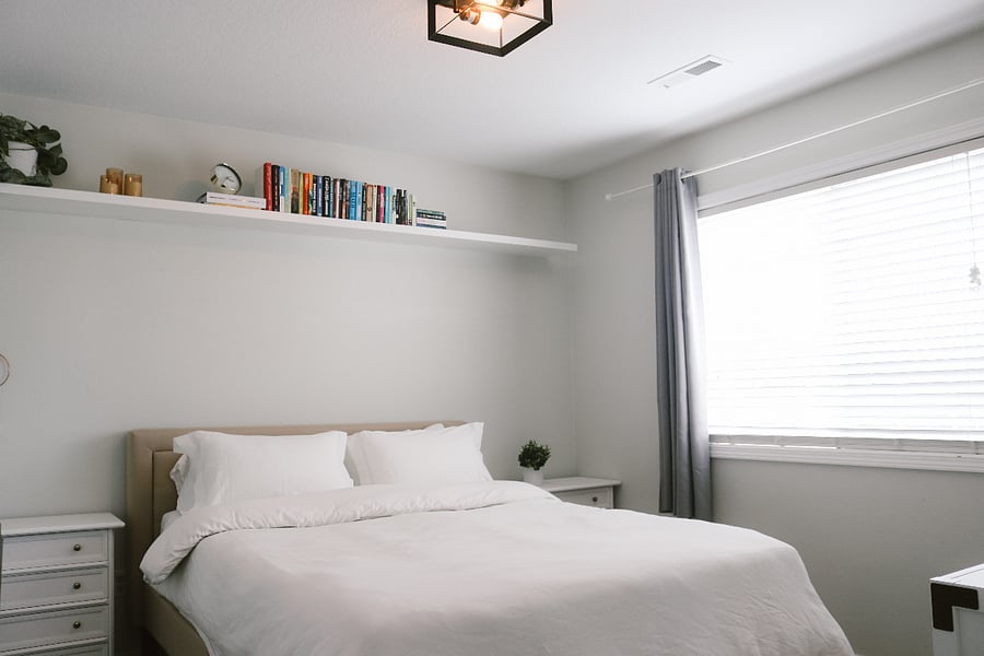 Queen Bed Room 