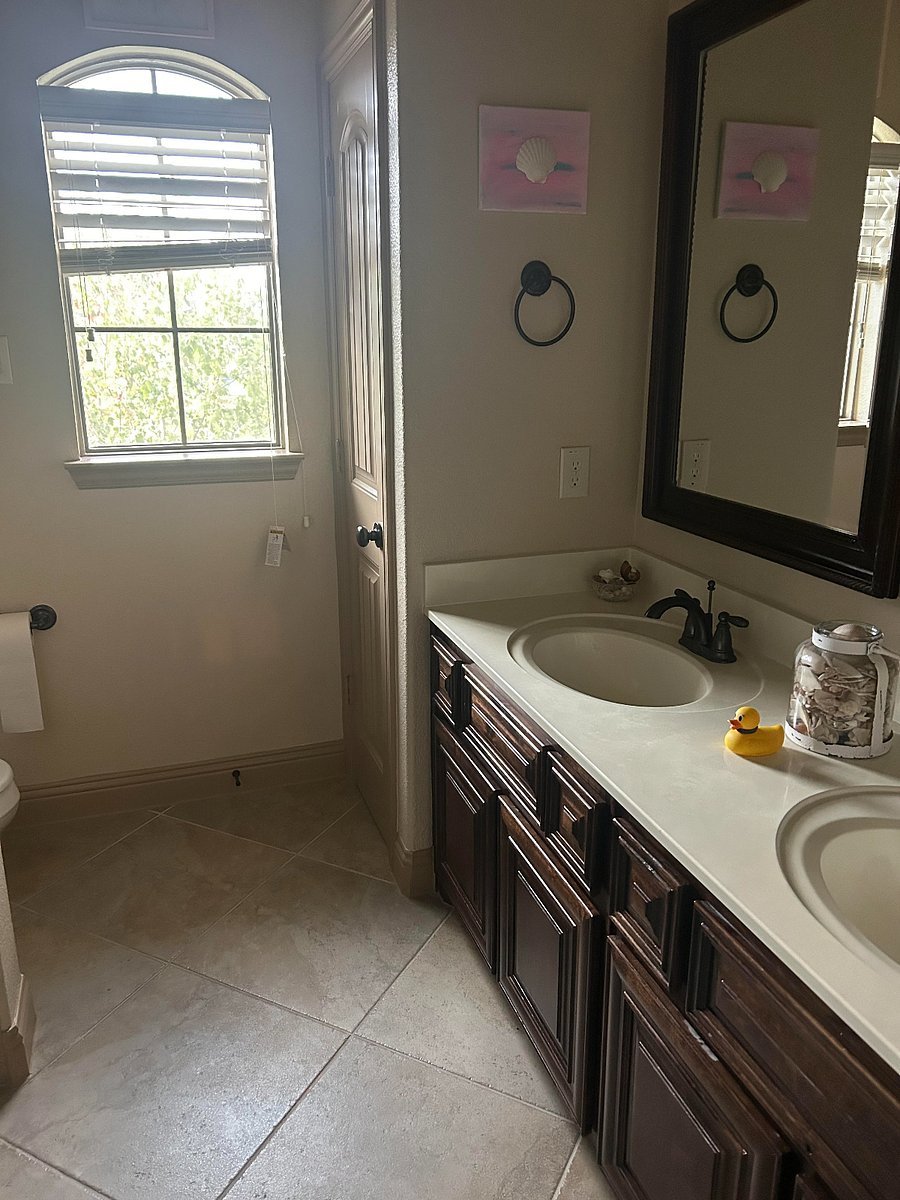 Full private bathroom