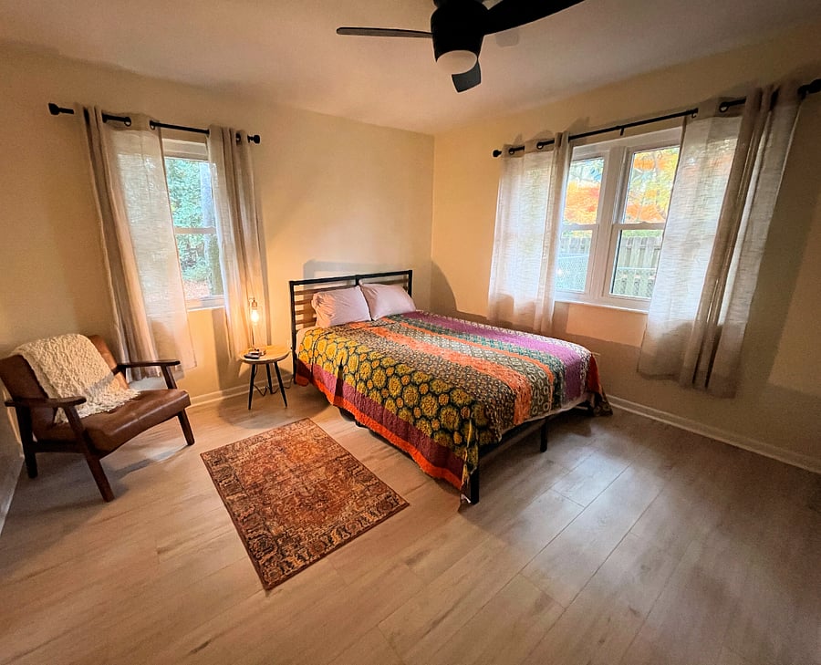 Queen Bed in Secondary Bedroom