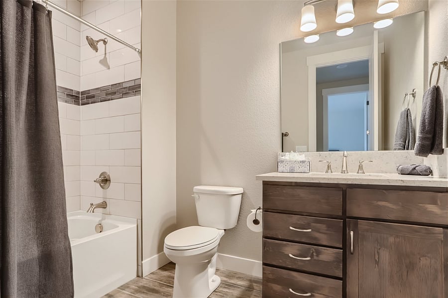2nd Floor guest bath