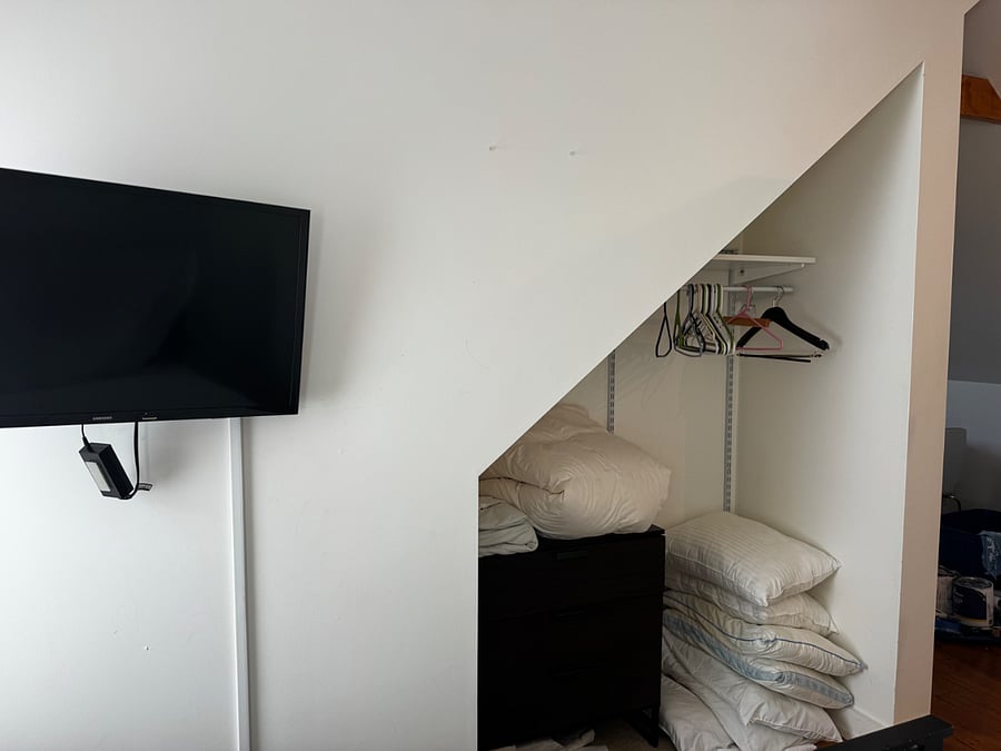 Bedroom tv, dresser, closet