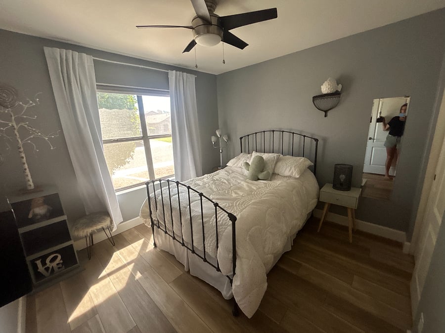 Secondary bedroom, double bed