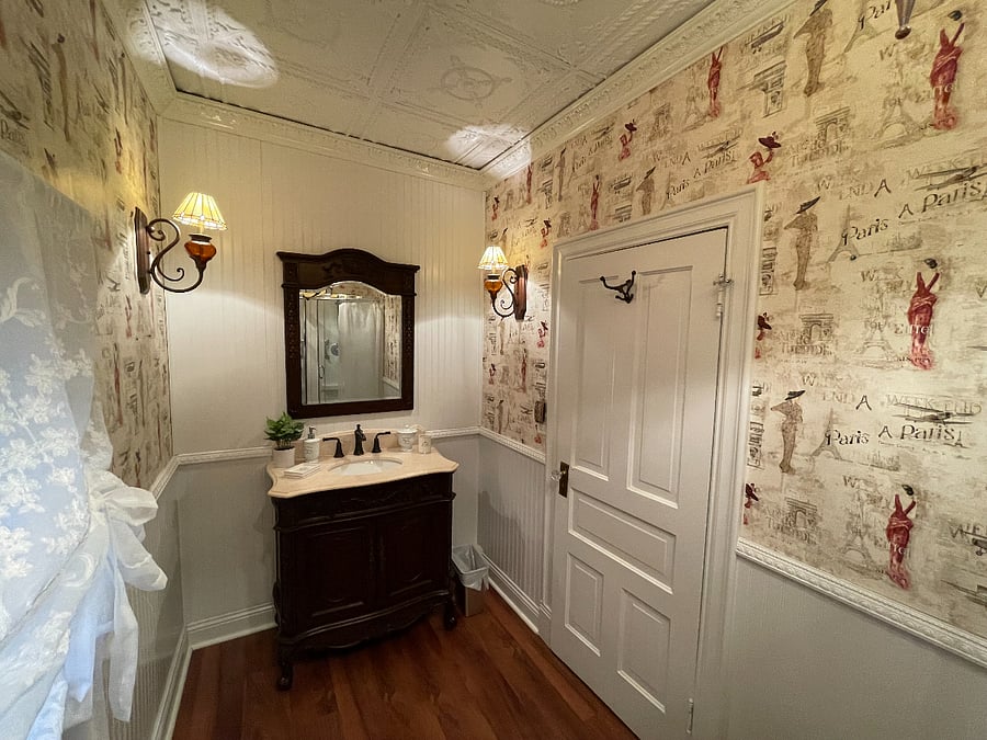 downstairs full bathroom