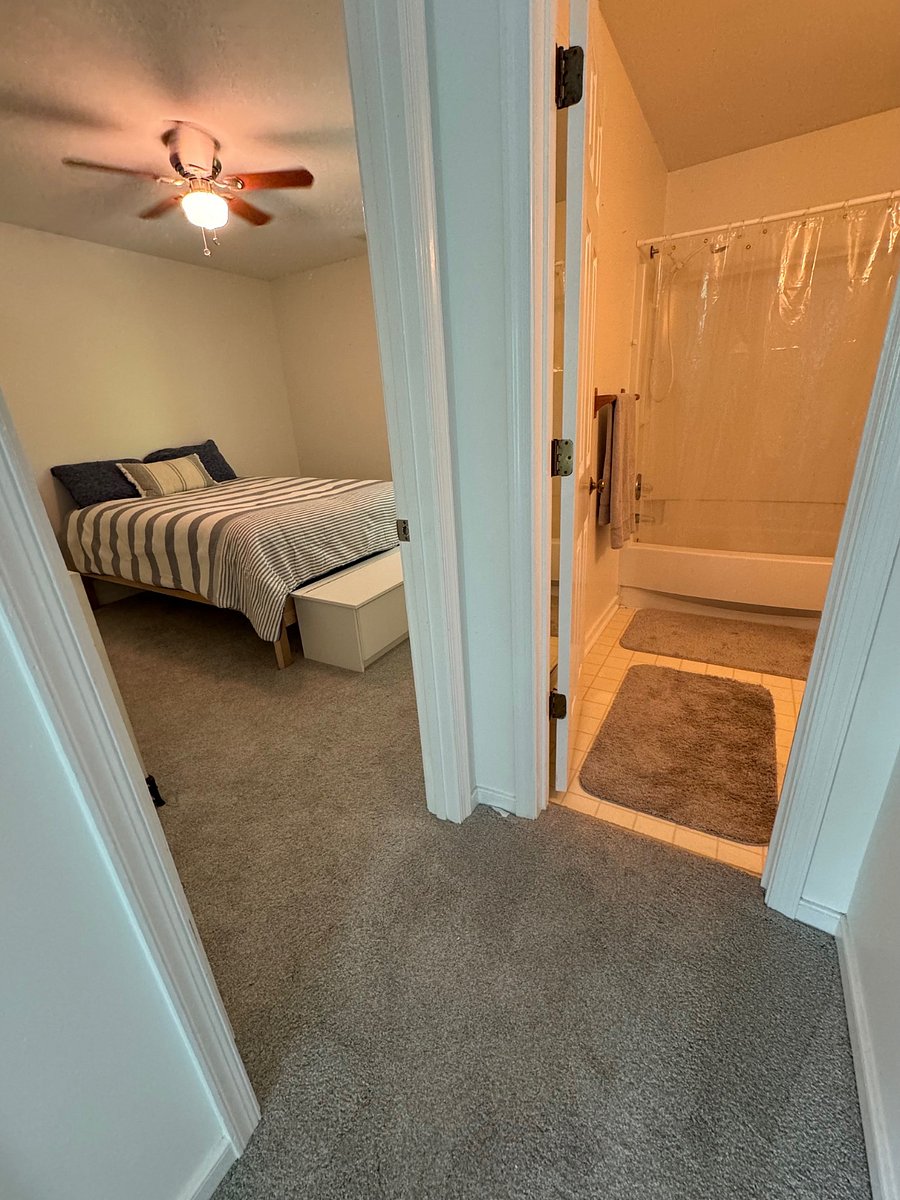 Full upstairs bathroom in hallway