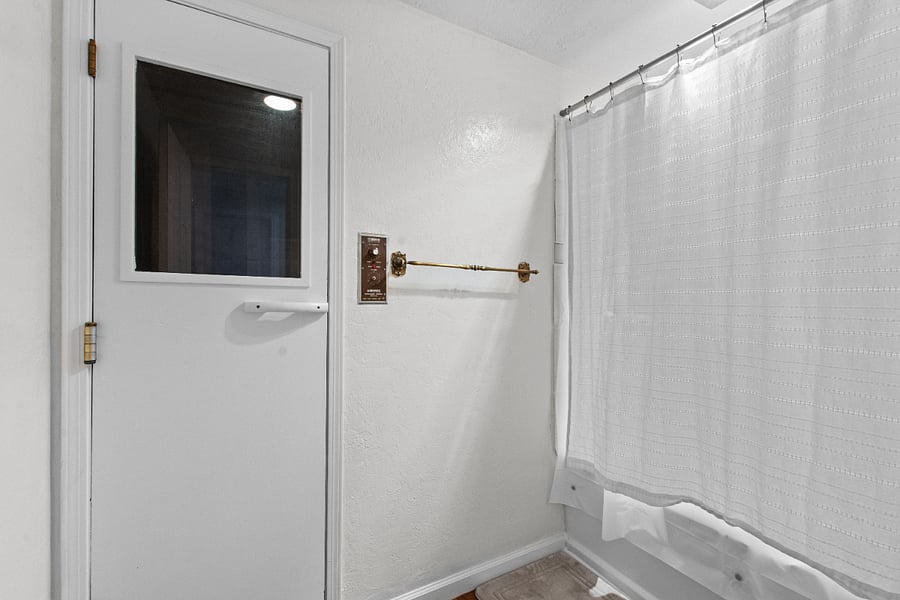 Furnished Finder property 752105_1 photo 12
