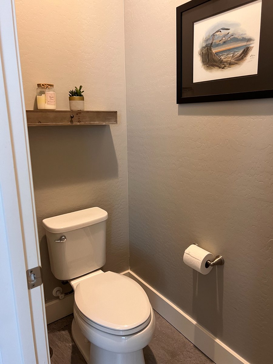 Master Water-Closet