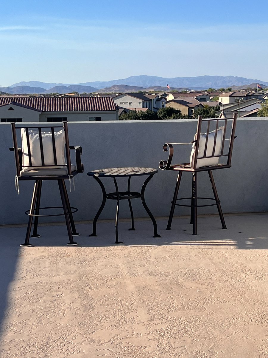 Sun set cocktails on the roof top 