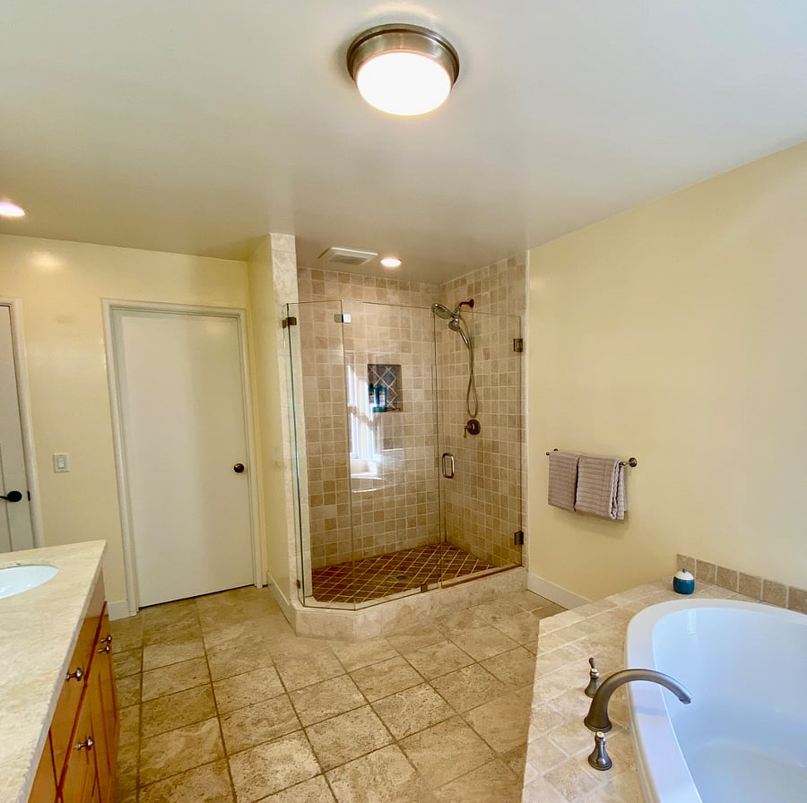 Bathroom - upstairs
