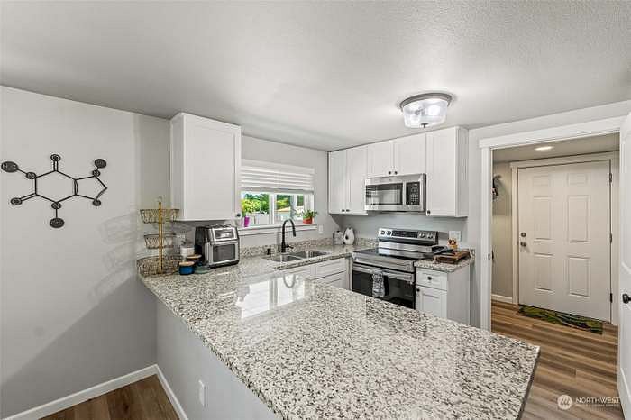 Furnished Finder property 752596_3 photo 8