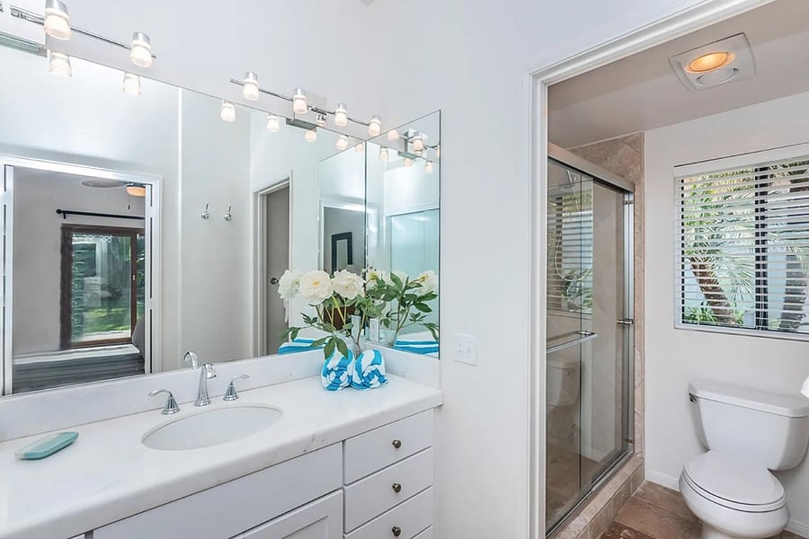 2nd bathroom