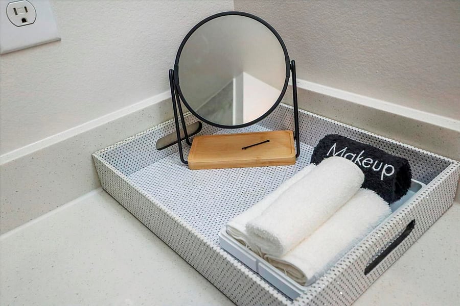 Bathroom 1b