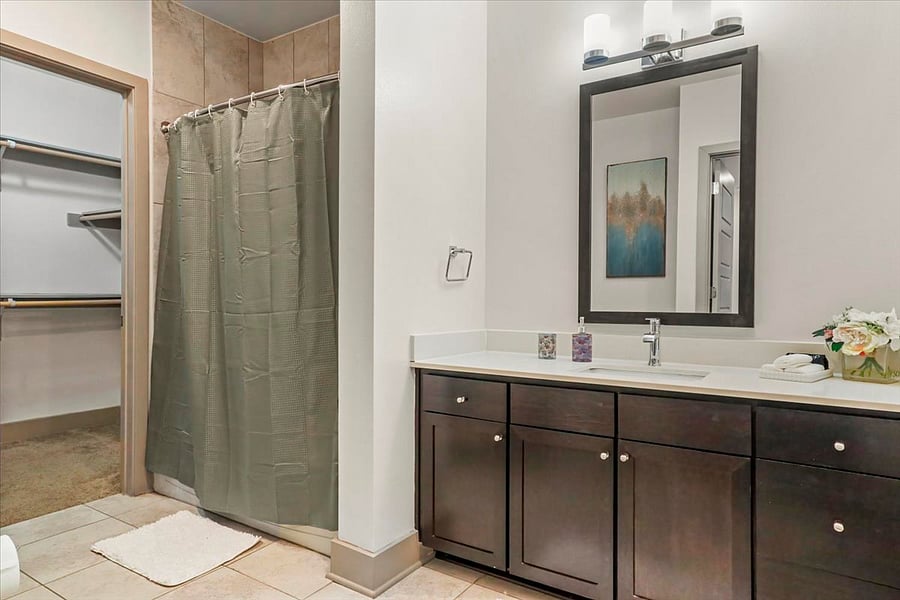Bathroom 2a