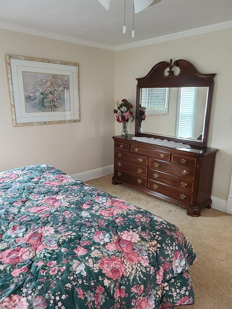 Upstairs Masterbedroom