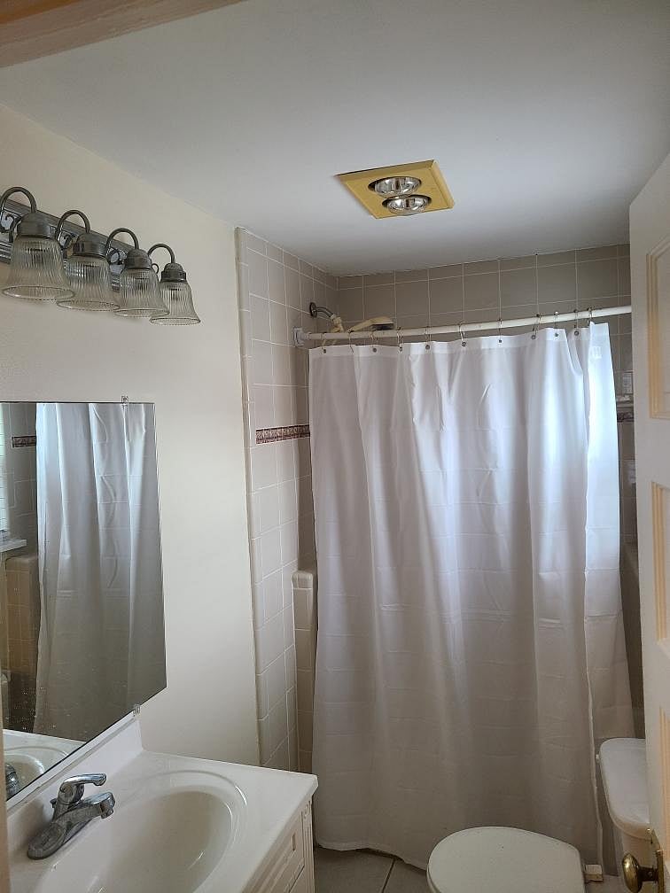 Downstairs Full bath