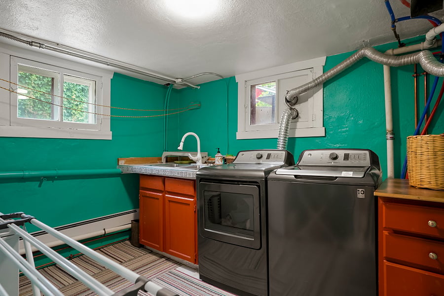 This is a great laundry room all to yourself
