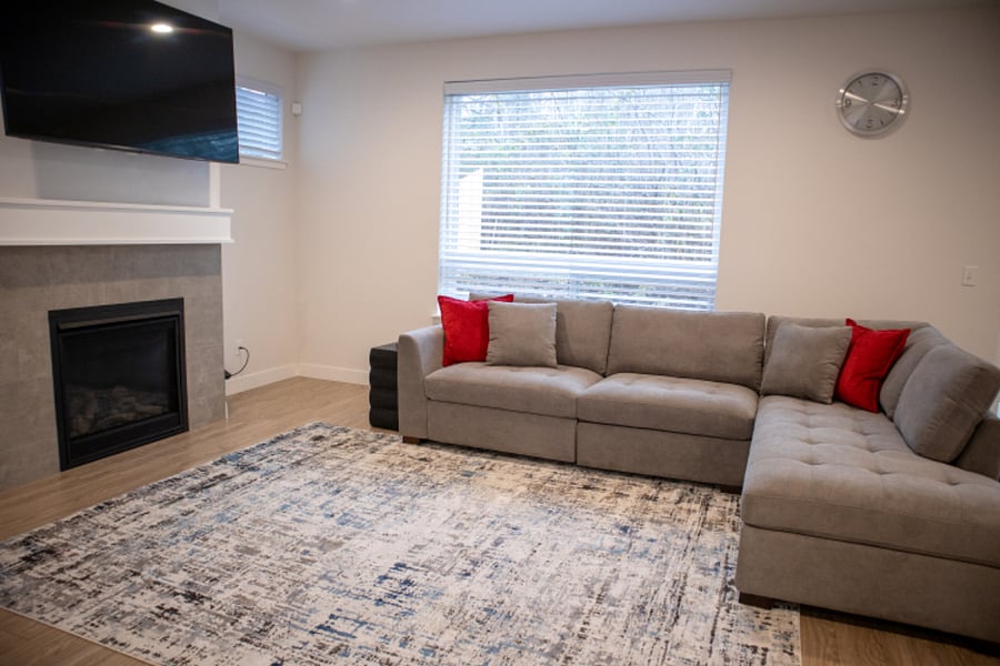 Comfy sectional, gas fireplace and smart TV