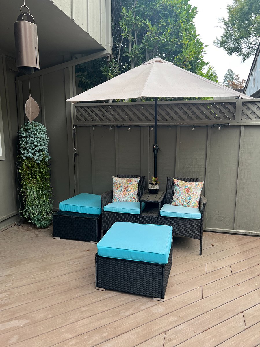 Private porch - great for reading and Amazon deliveries :-)