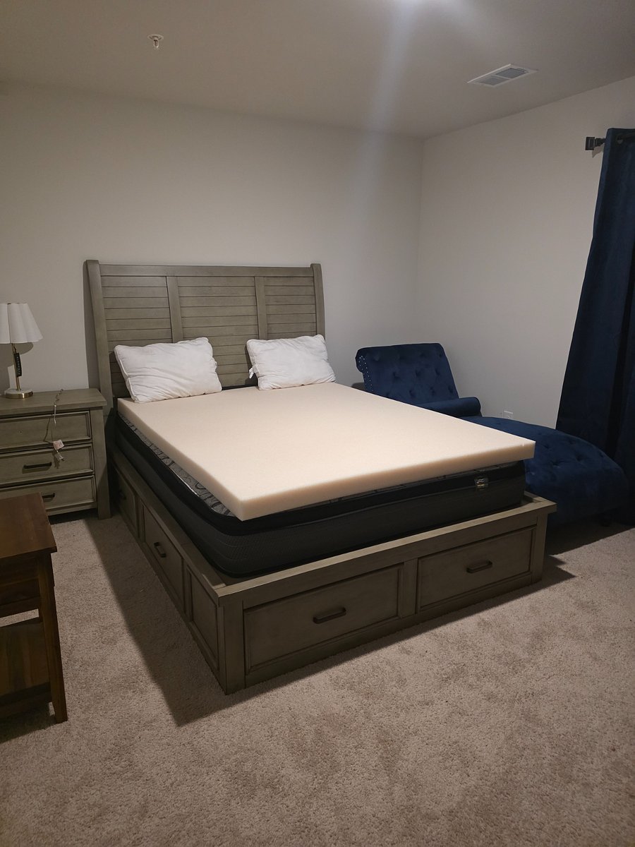 1st floor room with private bathroom - pic 2