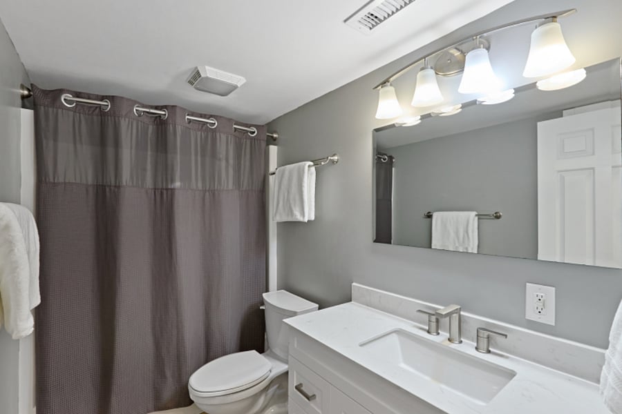 Bathroom with tub/shower, linen closet, 48 vanity with lots of storage