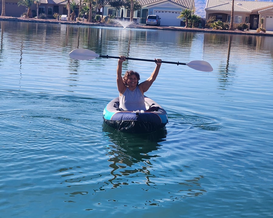 Kayak! This is an inflatable Kayak. If you would like to use it, please let me know.
