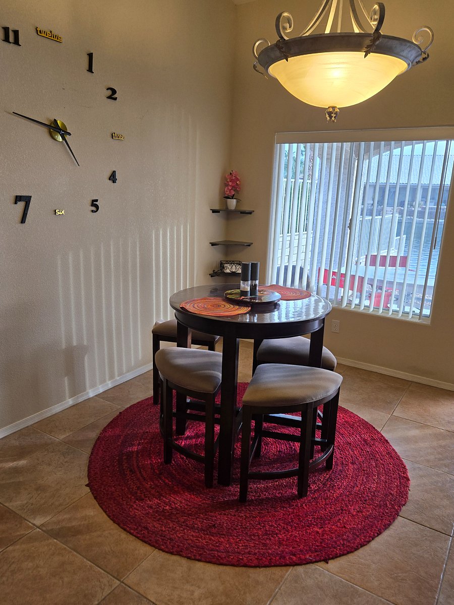 Dining table for 4. The island counter also sits 4