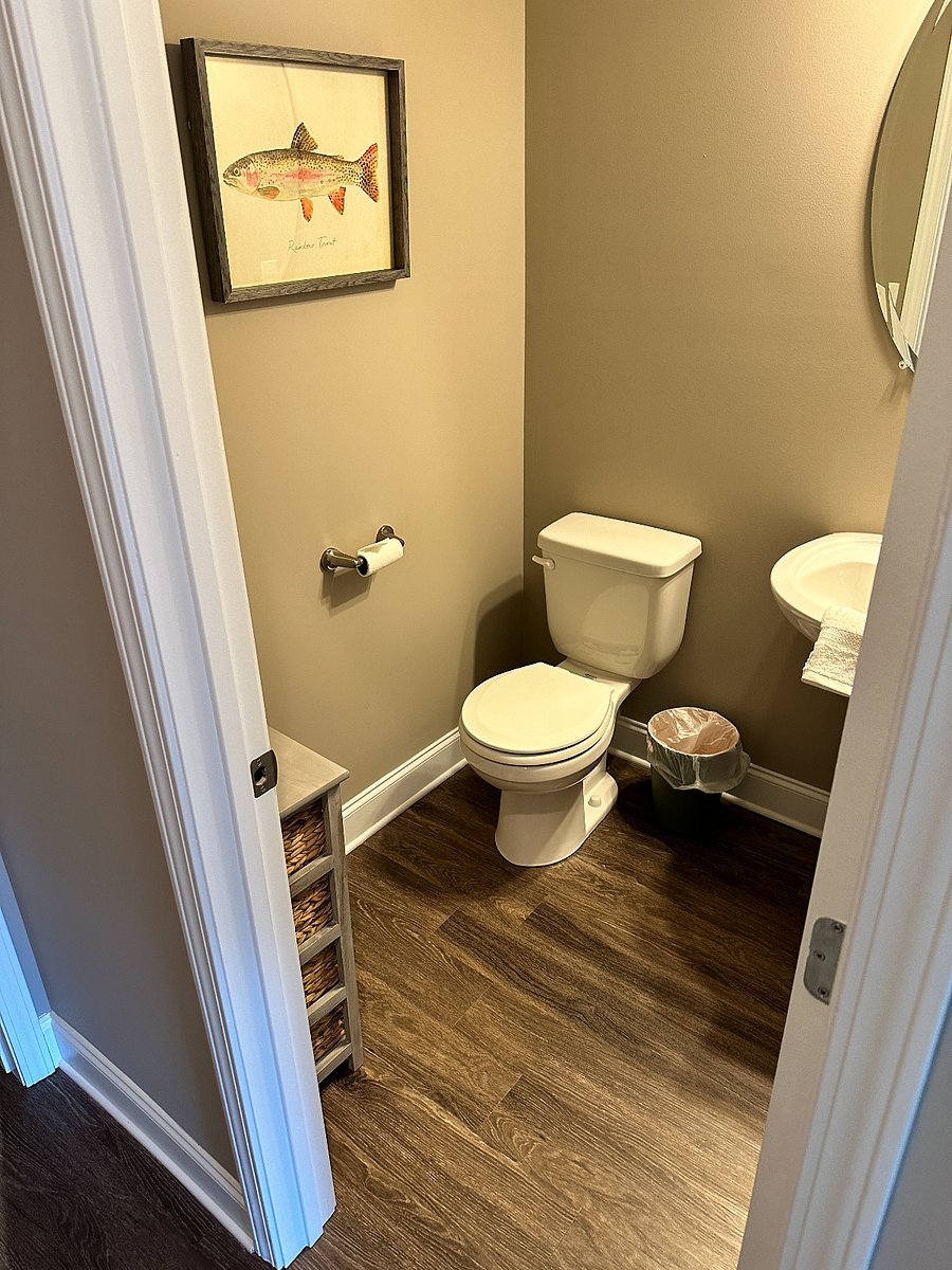 Main Floor 0.5 Bathroom