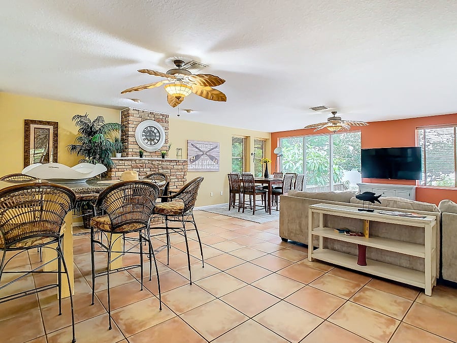 Living and dining area is a comfy space.