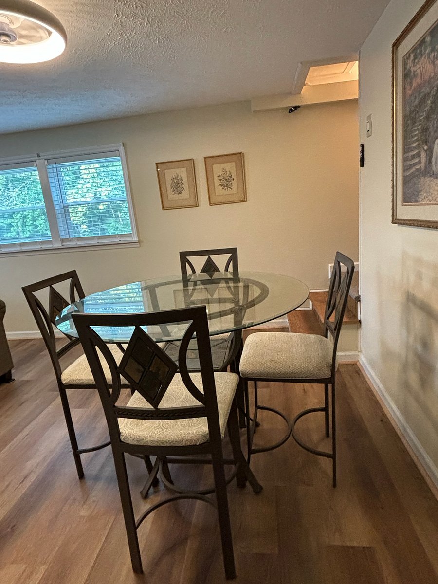 Seperate Dining 