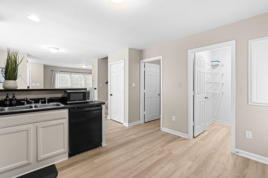 Furnished Finder property 754352_1 photo 21