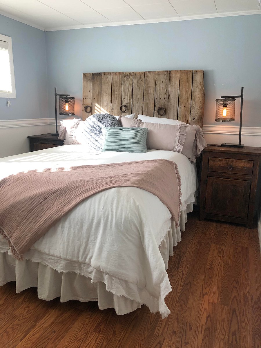 Queen bedroom #2