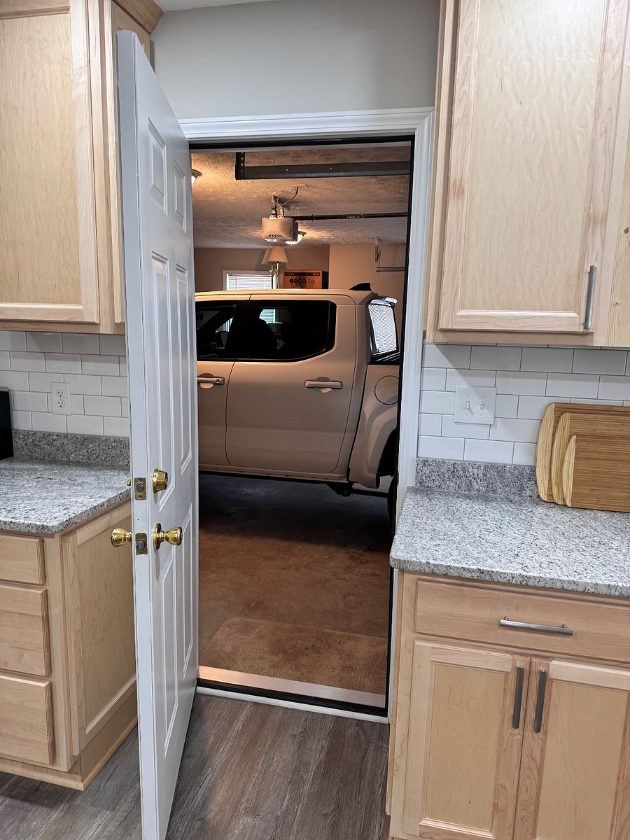 Door between Garage and Kitchen