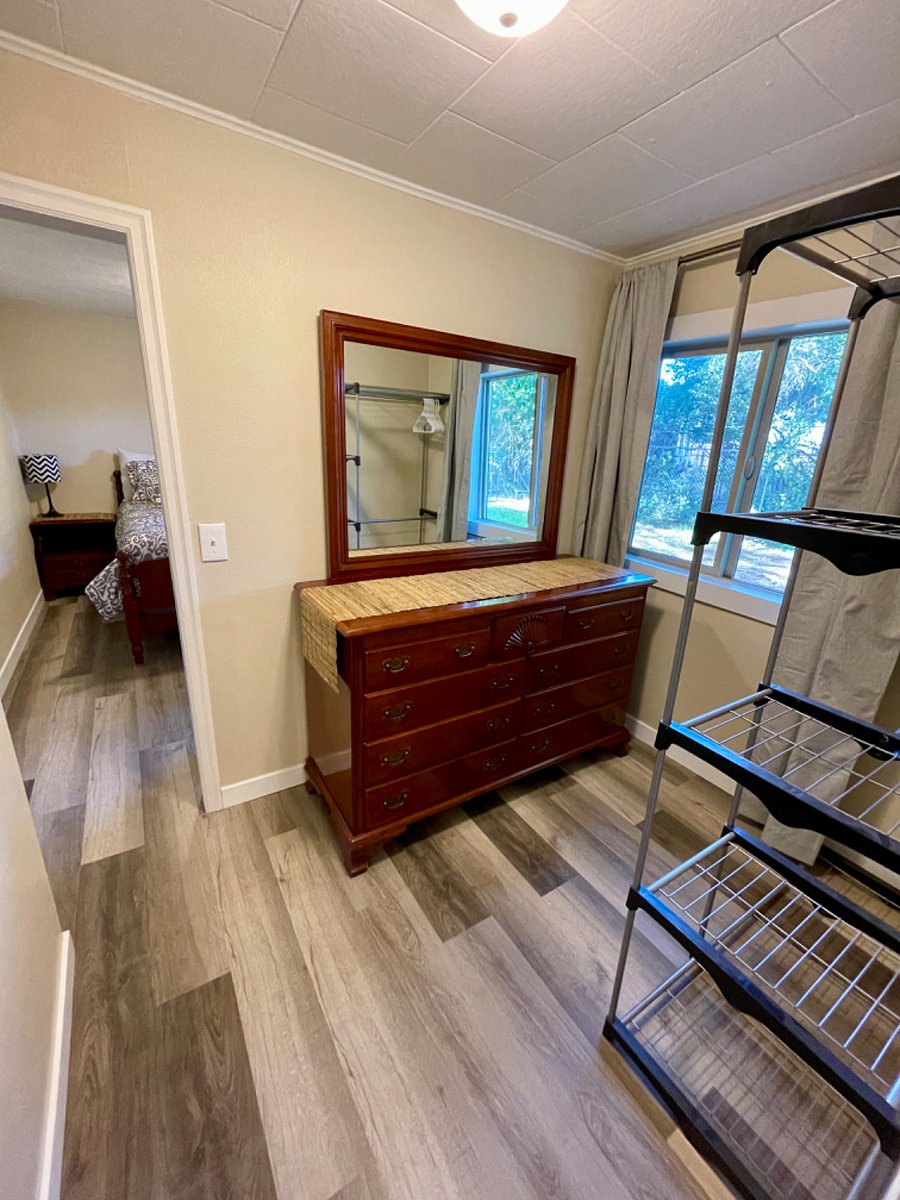 Additional walk-in closet