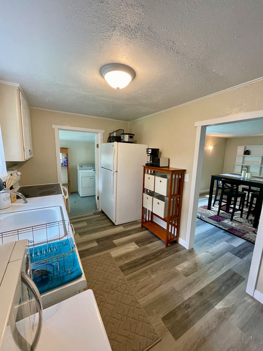 Appliances: Fridge, microwave, coffee maker, toaster, crockpot, air fryer
