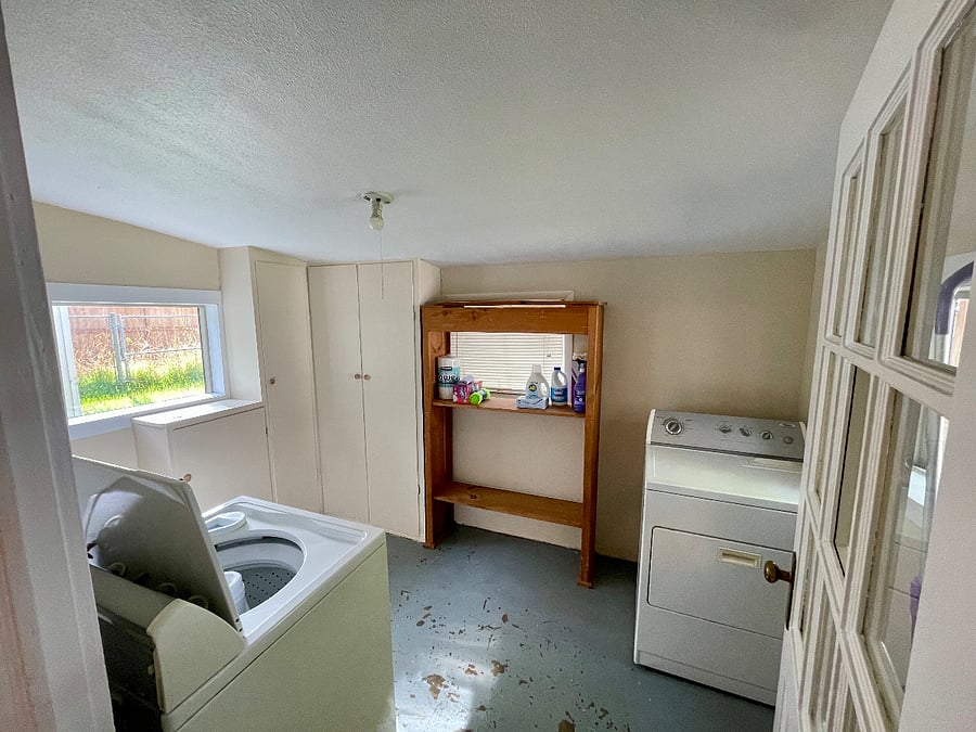 Laundry/ Mud Room