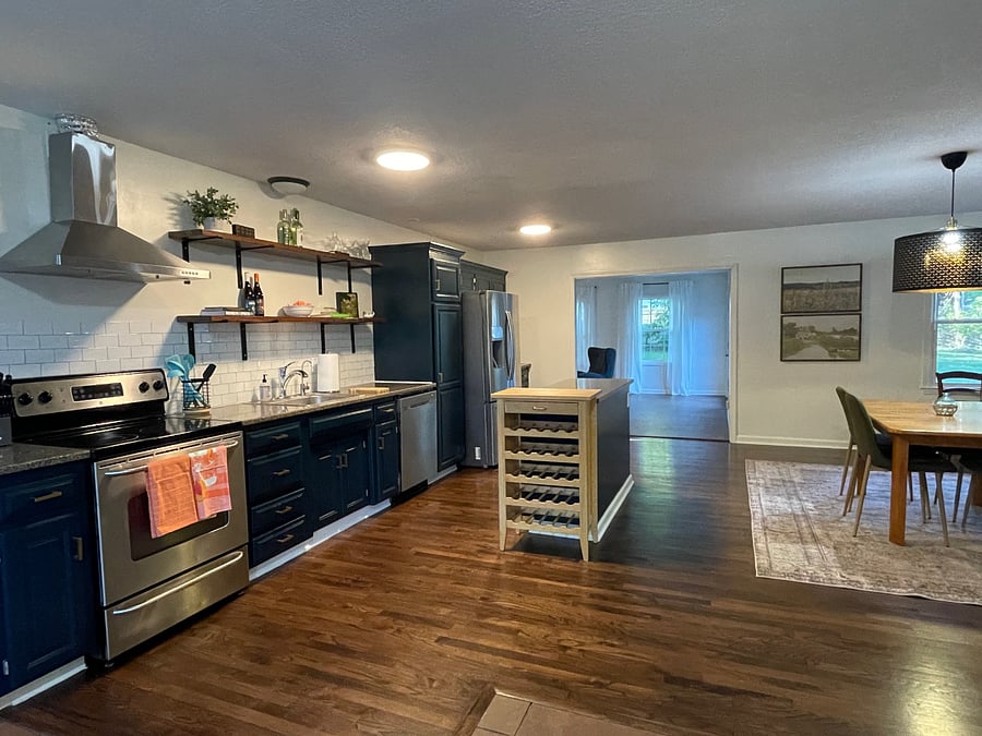 Dining Room & Kitchen