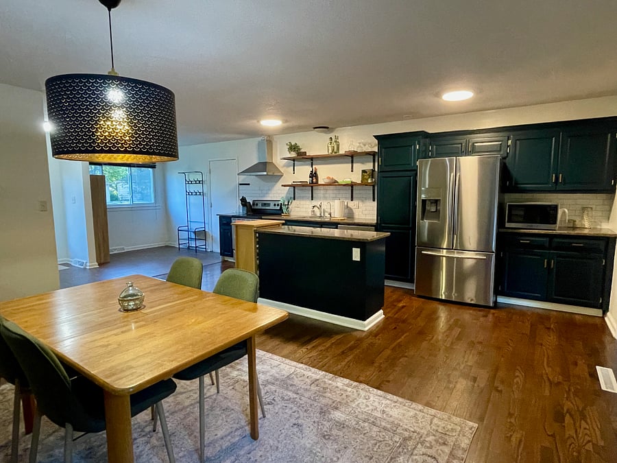 Dining Room & Kitchen