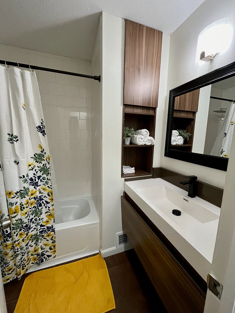 Hallway Bath