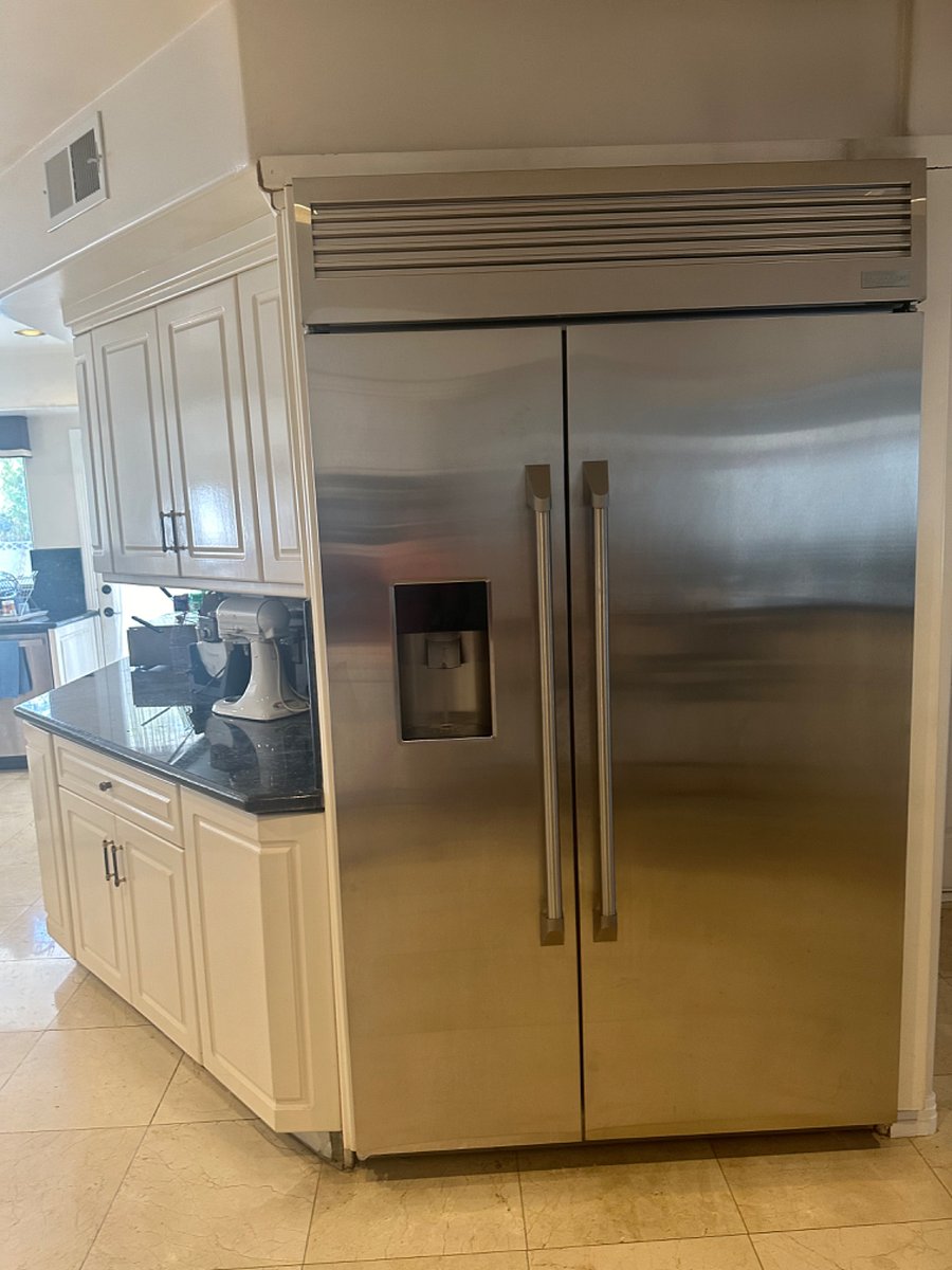 Large capacity refrigerator/freezer