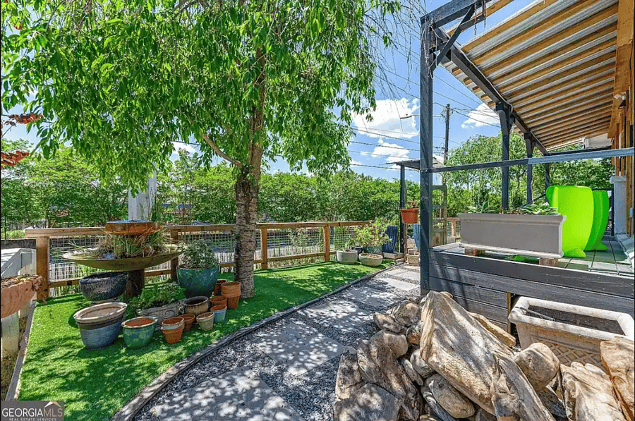 Outdoor Seating