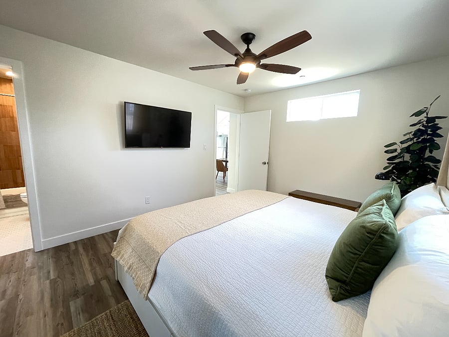 Primary Suite + Smart TV