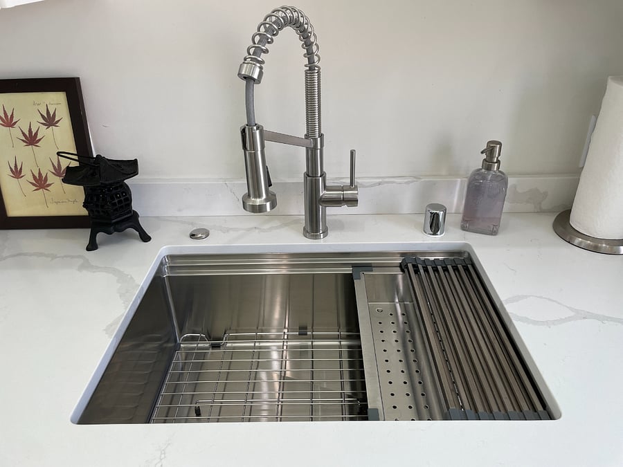 Undermount sink with Drying Rack and Veggie Wash Basket