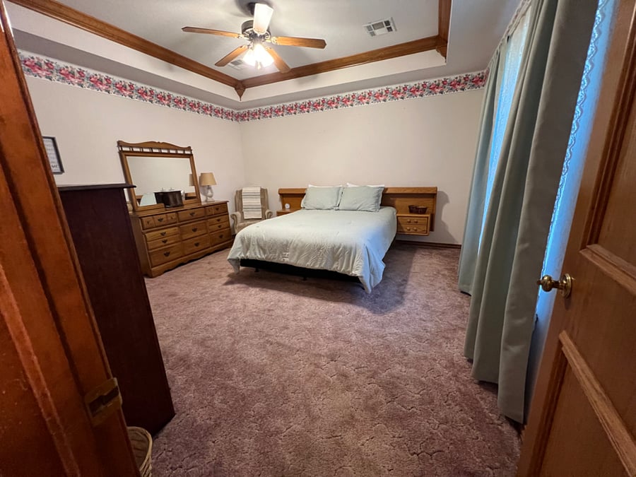 Master bedroom 