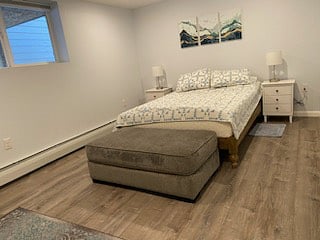 Queen bedroom with walk-in closet