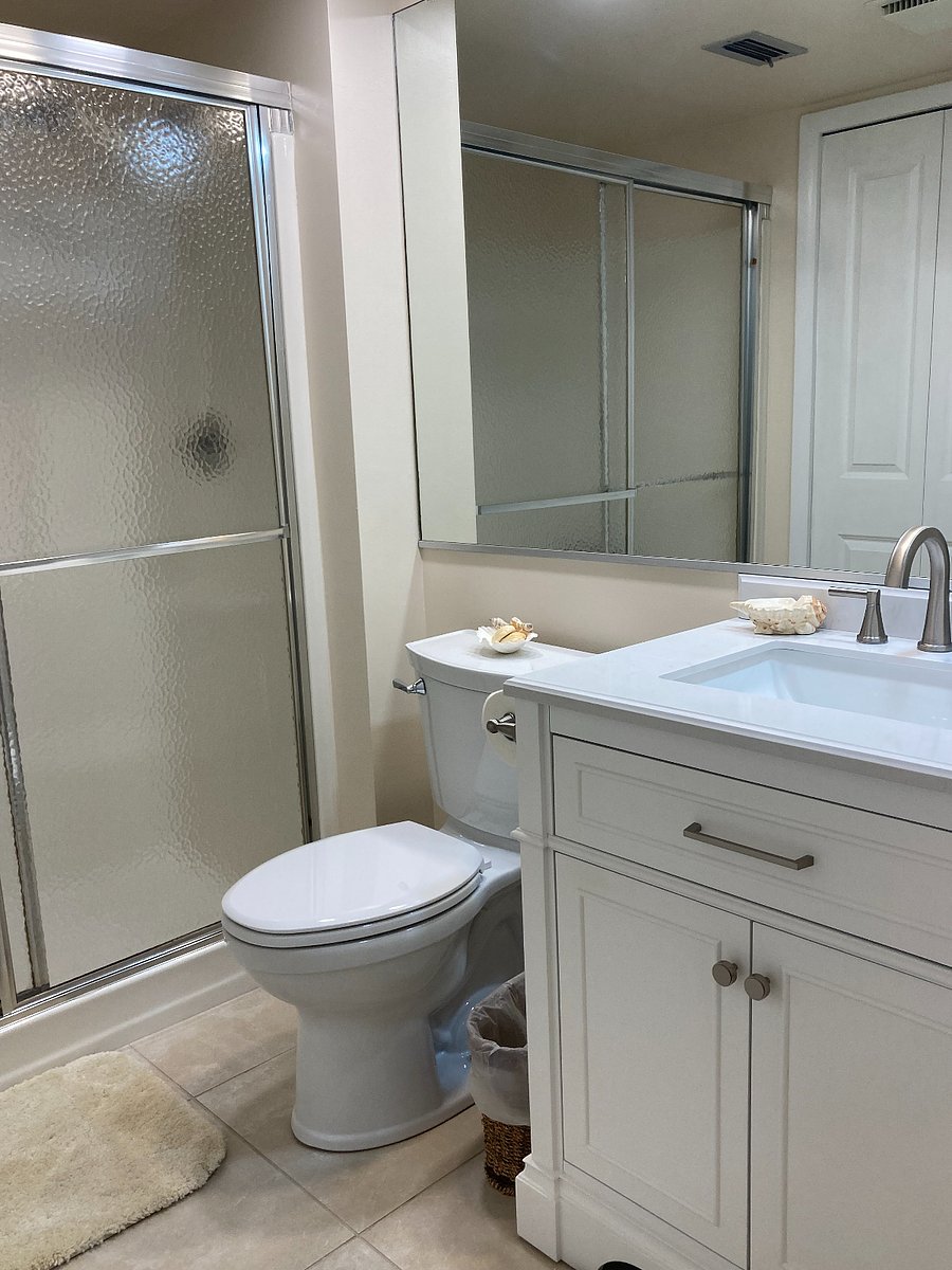 2ND BATHROOM