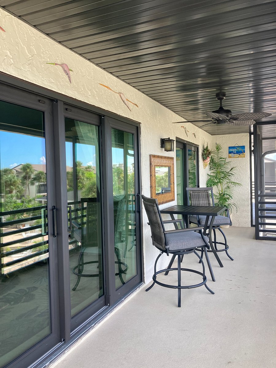 ENCLOSED BALCONY