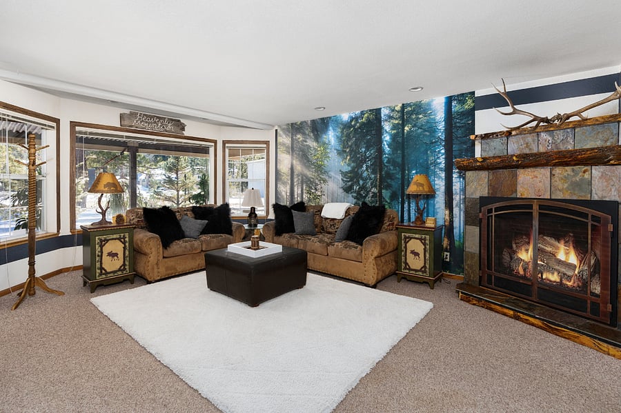 Spacious living room perfect for bonding with your loved ones!