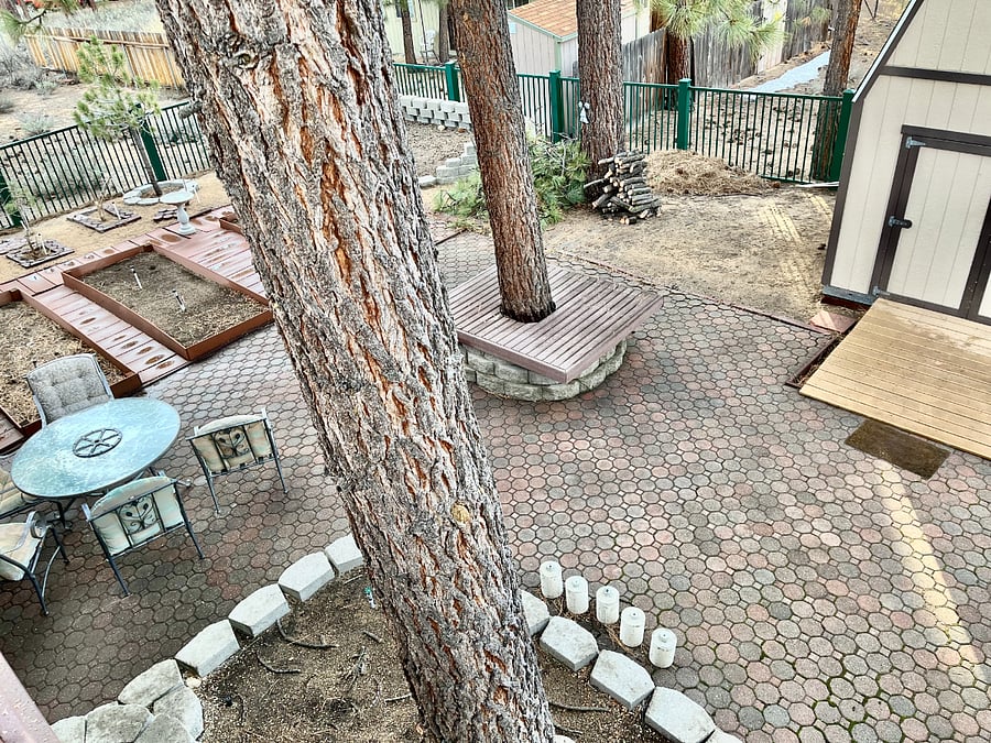 Spacious outdoor area, great for relaxing and a play area for your kiddos!
